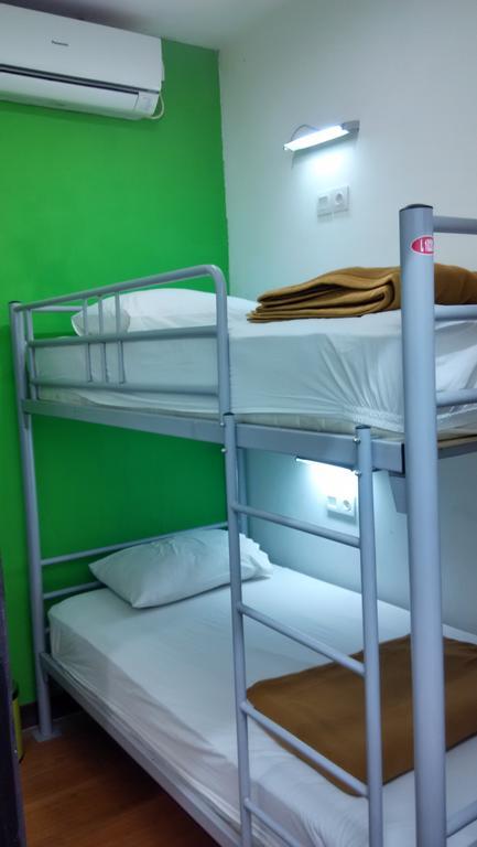 Cx Hostel Kuta Raya エクステリア 写真