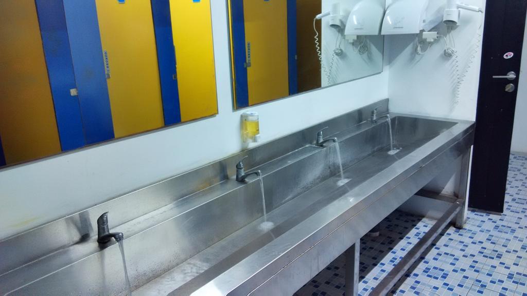 Cx Hostel Kuta Raya エクステリア 写真