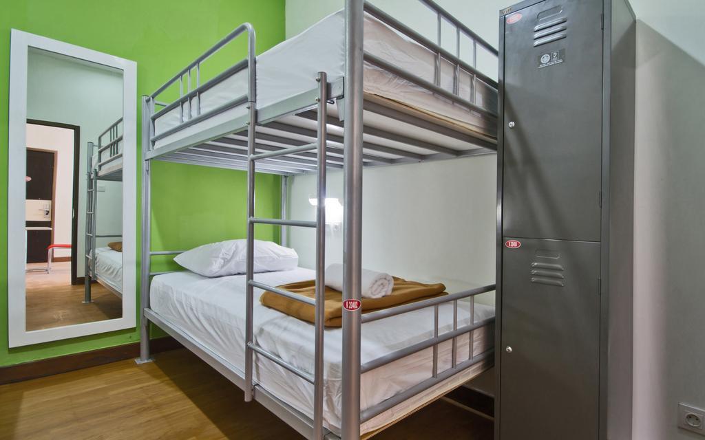 Cx Hostel Kuta Raya エクステリア 写真