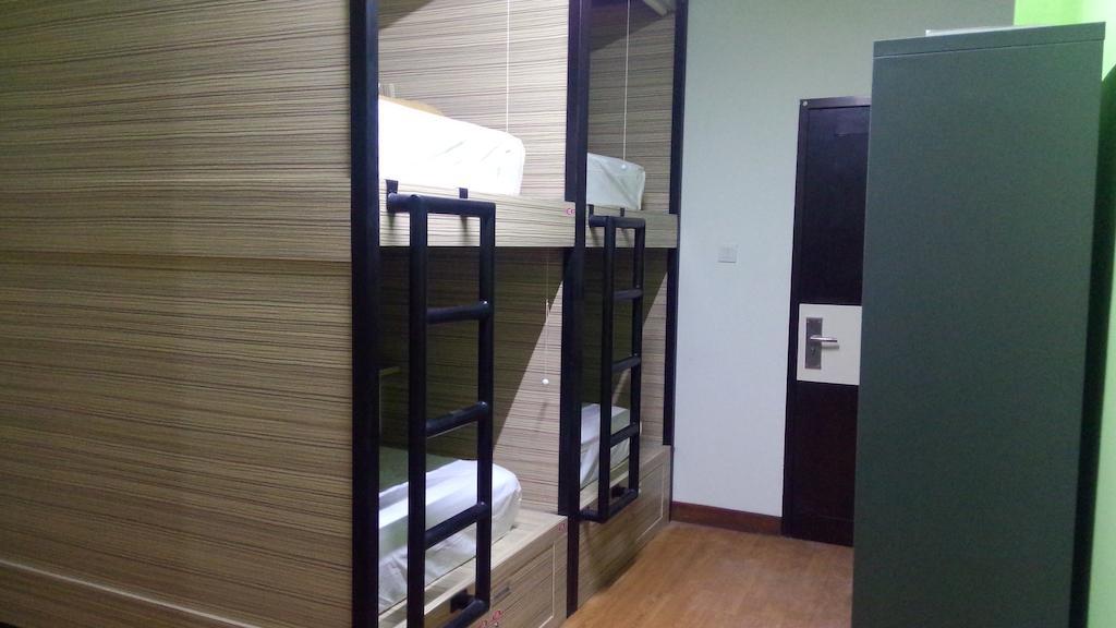 Cx Hostel Kuta Raya 部屋 写真
