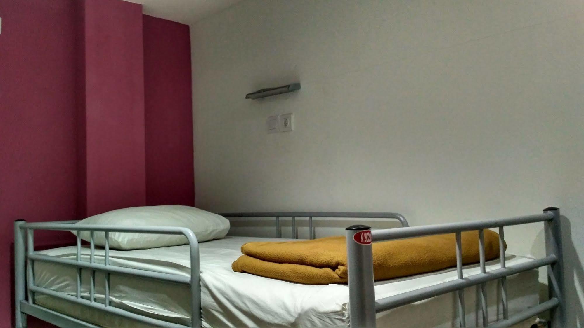Cx Hostel Kuta Raya エクステリア 写真